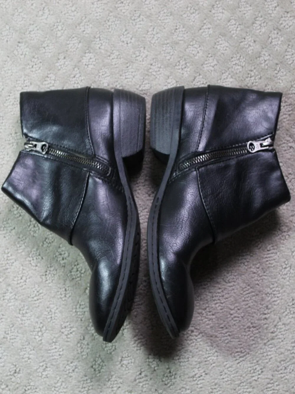 boc Size 6.5M Black Faux Leather Booties